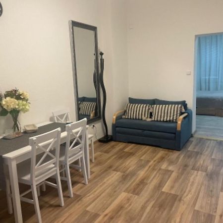 Apartmany Zeleznicarska Усті-над-Лабем Екстер'єр фото